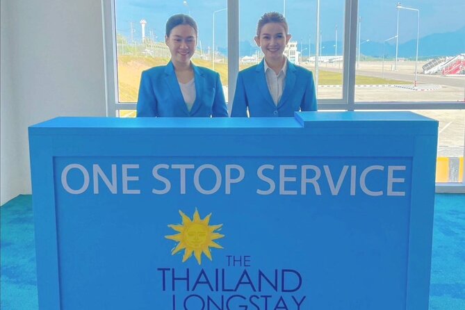Fast Track with Private Butler at Suvarnabhumi Airport - Meeting the assistant at the aircraft exit