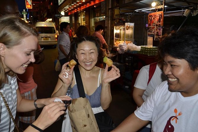 Flavors of Bangkok: Small-Group Chinatown Evening Food Tour - What the first Chinatown tastings are like