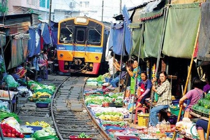 Floating Market Damnoen Saduak and Meklong Railway Market: Half Day Tour - The extra stops that may appear