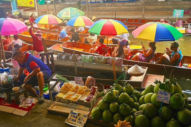 Floating Market & Train Market Private Tour(Premium Service) - A private vehicle changes the day