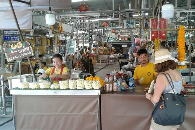 Flower Market & Floral Art: Multilingual Private Tour [EN/others] - The one-hour jasmine garland workshop