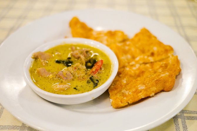 Foodie Experience of Historic Bang Rak - Stop five: Ferry ride and northeastern Thai flavors