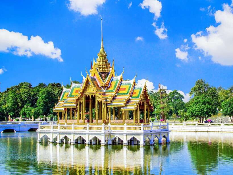 From Bangkok: Ayutthaya Historical Park Guided Day Trip - Wat Mahathat and the famous Buddha head