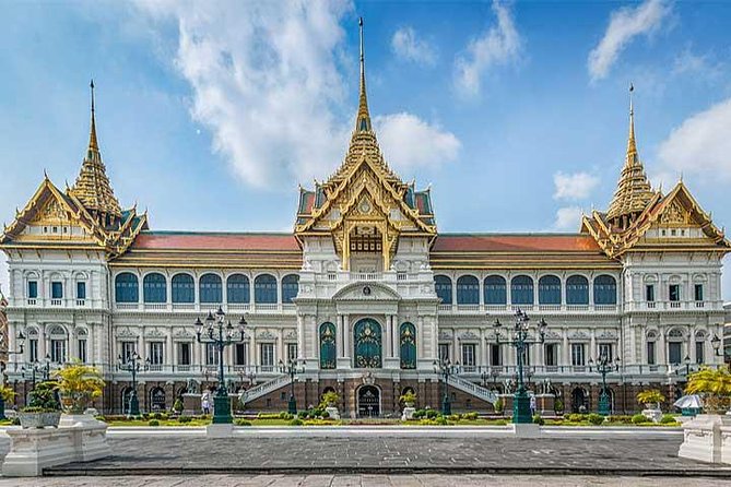 Grand Palace Glory and Emerald Buddha : Half-Day Tour in Bangkok - Why the Grand Palace deserves a half-day