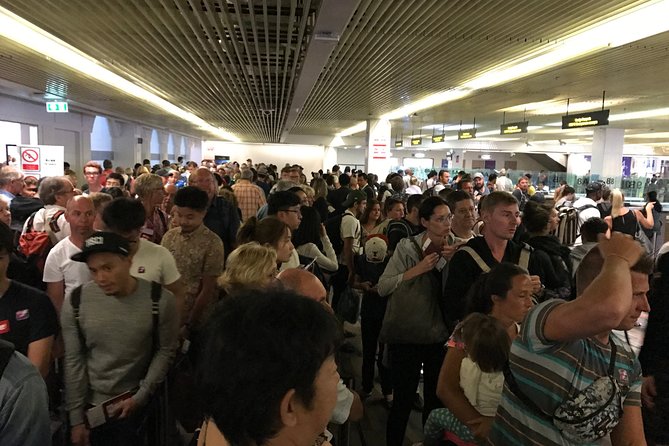 Guided Fast Track Immigration From Aircraft to Arrivals– Bangkok - What the two hours of lounge access add