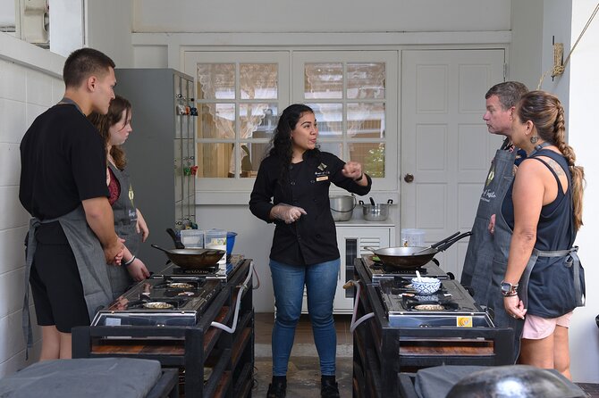 Hands-on Thai Cooking Class & Market Tour in Sukhumvit - Dietary needs, children, and group size