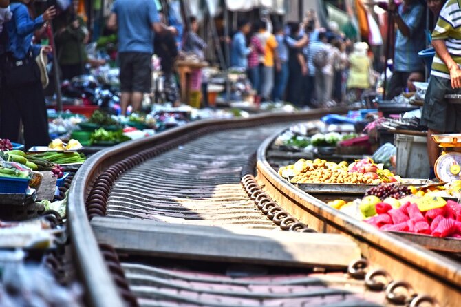 Iconic Markets: Damnoen & Train Market Explore - Why these two markets make a smart Bangkok side trip