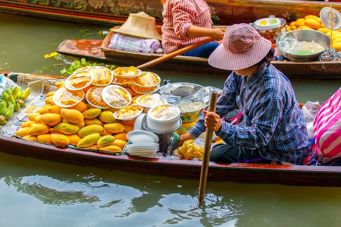 Iconic Markets: Damnoen & Train Market Explore - The early Bangkok pickup and the road out