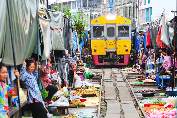 Iconic Markets: Damnoen & Train Market Explore - The return to Bangkok and what the schedule means