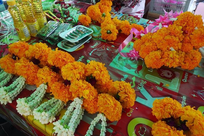 In and around Bangkok Private Tour Guide with Custom Experience - Why the guide matters