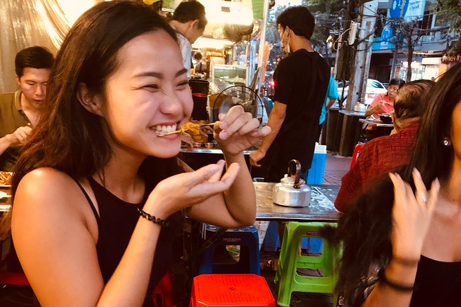 Incredible Bangkok Food Tour - Curries, rice, Pad Thai, and satay