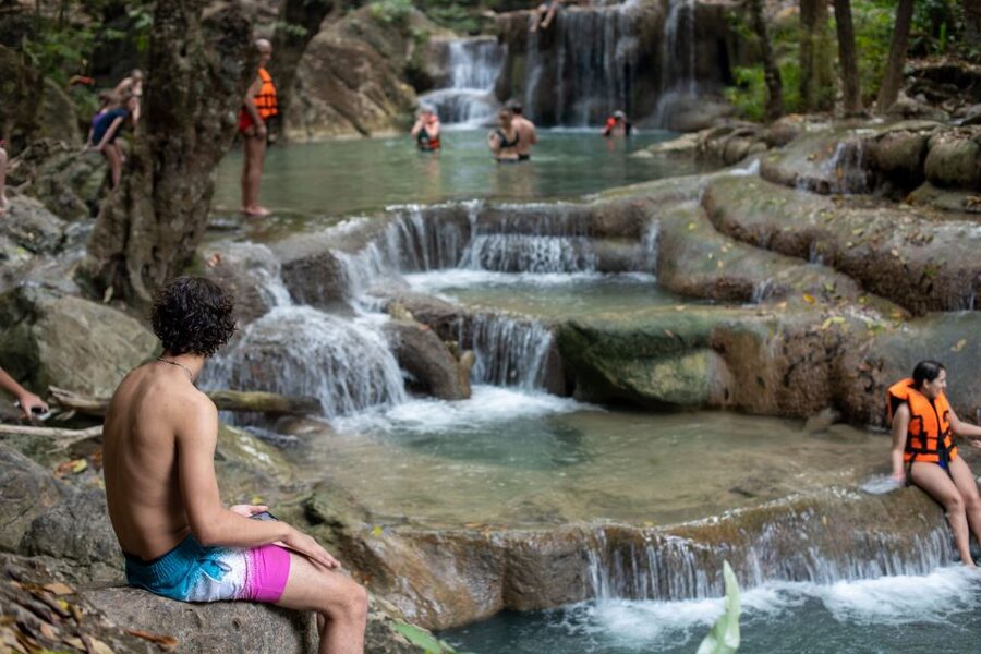 Kanchanaburi: Erawan Waterfall & Train Full-Day Tour - Srinakarin Lake gives you a quiet opening