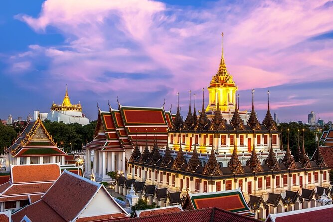 LR-01 TaLad NangLerng, ride along the old town and try local street foods - A compact ride through Bangkok’s old town