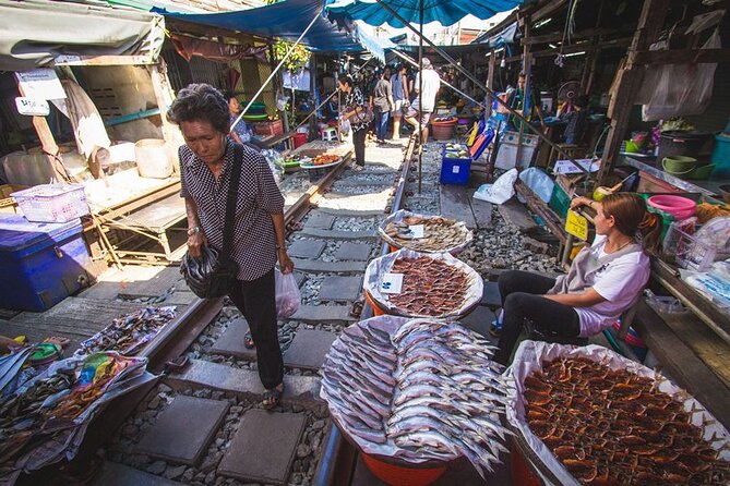 Maeklong Railway Market and Damnoen Saduak Floating Market Tour From Bangkok - Small-group value at $37.60