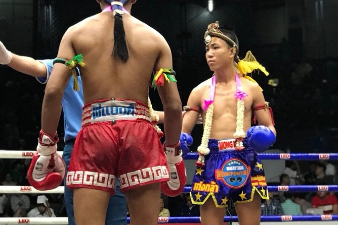 Muay Thai Boxing Show with Ringside Seats at Rajadamnern Stadium - What happens inside the stadium