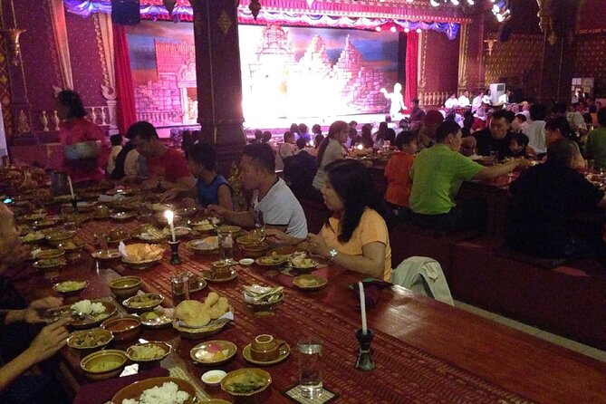 Nopparat’s Traditional Thai Dinner & Dance - A Thai cultural evening in a compact format