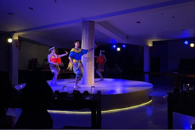 Nopparat’s Traditional Thai Dinner & Dance - What the Thai set dinner includes
