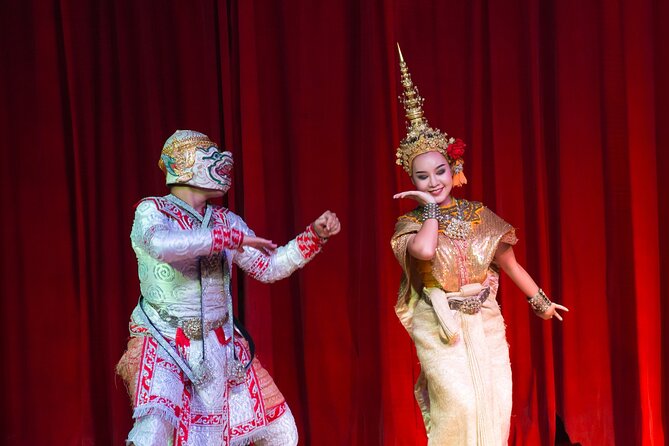 Nopparat’s Traditional Thai Dinner & Dance - Classical dance, music, and costumes