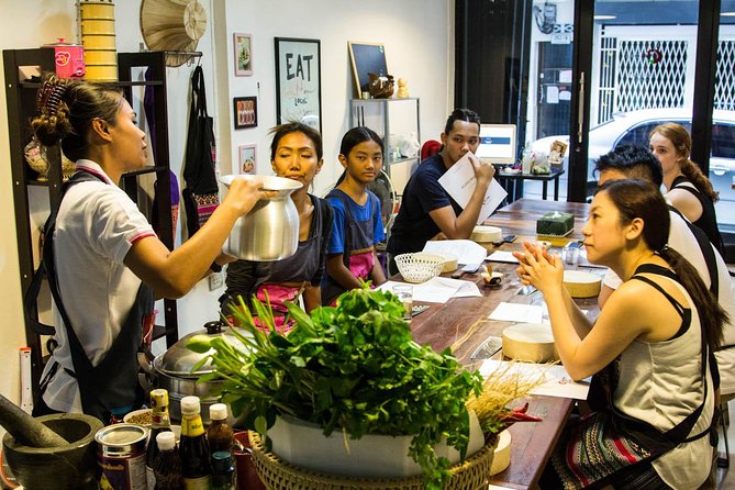 Pink Chili - Thai Cooking Class and Market Tour in Bangkok - Who should book Pink Chili