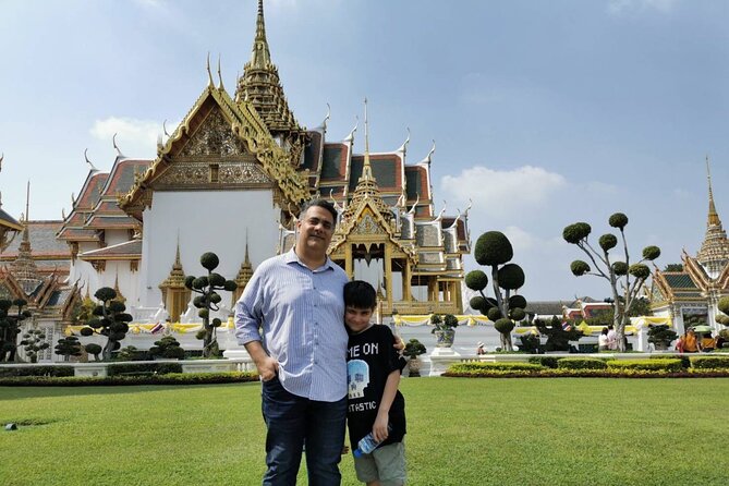 Private Bangkok City Tour One Day With The Grand Palace - A full day built around Bangkok’s great temples