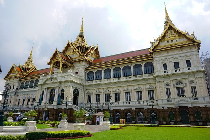 Private Bangkok City Tour One Day With The Grand Palace - Wat Pho and the giant Reclining Buddha
