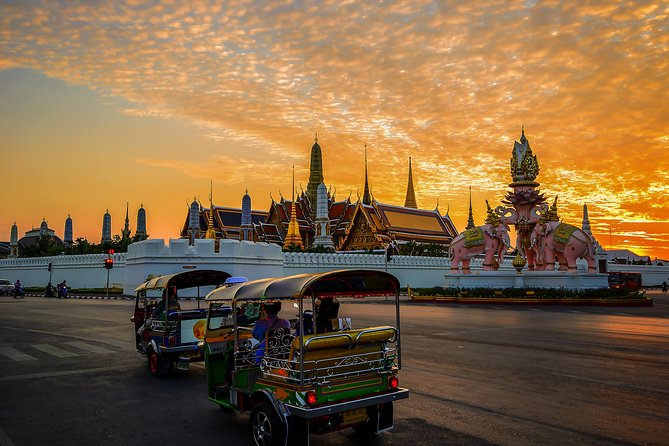 Private Bangkok Tuk Tuk Sunset Long-tail Night Lights - Starting on the Chao Phraya River