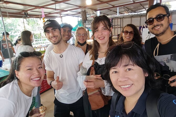 Private Custom Tour with a Local Guide - Wat Arun across the river