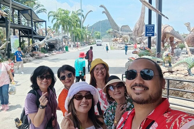 Private Custom Tour with a Local Guide - Wat Pho and the 46-meter Reclining Buddha