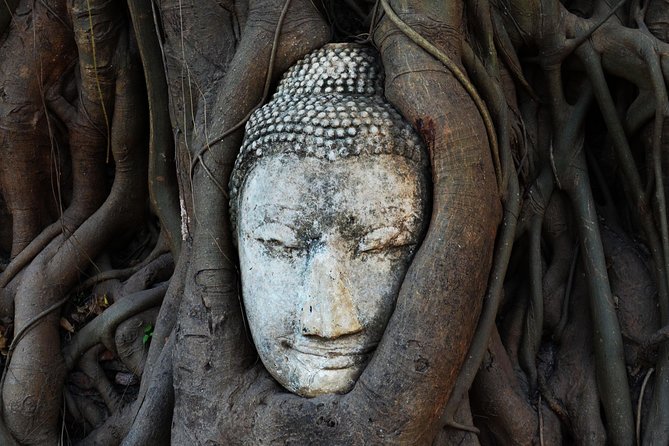 Private Excursion to Ayutthaya, UNESCO World Heritage site with Boat Tour - Lunch, cold towels, and the practical comforts