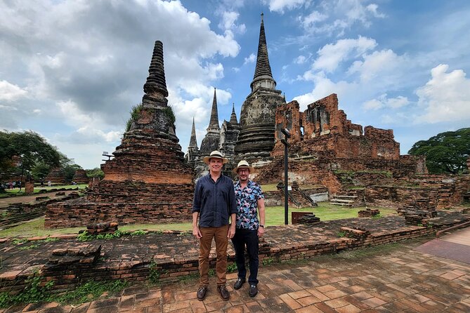 Private Floating Market and Historical Ayutthaya Sightseeing Tour - Wat Mahathat and the Buddha head in the tree