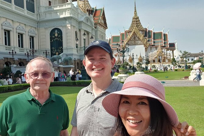 Private Half-Day Bangkok City Tour with The Grand Palace - A look at Bangkok’s Amulet Market