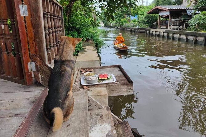 Private Mysterious Bangkok & Grand Palace, Tuk Tuk, Boat & Lunch - A Bangkok day with two very different faces