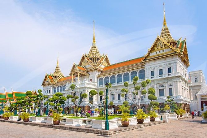 Private Tour: Bangkok's Grand Palace Complex and Wat Phra Kaew - Exploring the Grand Palace’s royal halls
