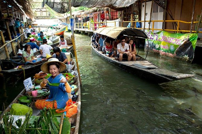 Private Tour: Damnoen Saduak Floating Market and Bangkok City Temples - Lunch and a stop for Thai wood carving