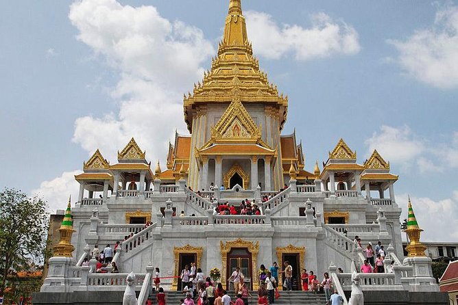 Private Tour: Damnoen Saduak Floating Market and Bangkok City Temples - Wat Pho and the immense reclining Buddha