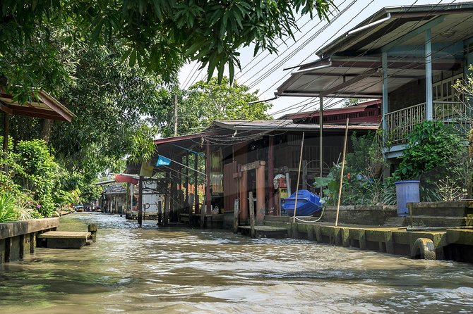 Private Tour: Floating Markets of Damnoen Saduak Cruise Day Trip from Bangkok - The coconut sugar farm stop