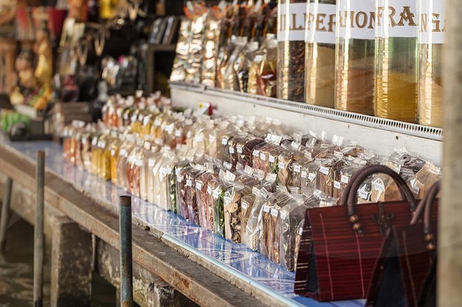 Private Tour: Floating Markets of Damnoen Saduak Cruise Day Trip from Bangkok - What $135 gets you