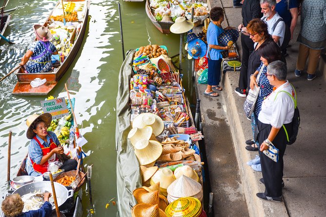 Private Tour: Floating Markets of Damnoen Saduak Cruise Day Trip from Bangkok - Why the long-tail boat is the highlight