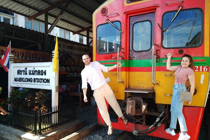 Private tour to Floating & Railway markets (multi-lang: EN ZH ES IT FR DE) - Damnoen Saduak Floating Market by long-tail boat
