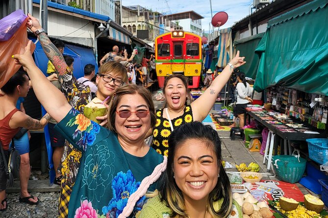 Private Tour to Maeklong Railway Market and Floating Market - Key points to know before booking