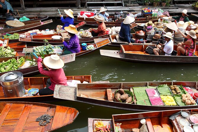 Private Tour to Railway Market and Damnoen Saduak Floating Market - Why the Maeklong train market is worth the drive