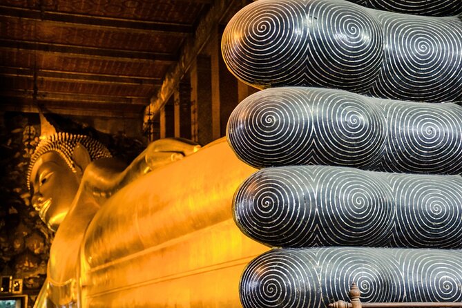 Private tour to Wat Pho,Wat Arun, Canal Tour,Flower Market - Wat Arun and Its Porcelain-Covered Prang