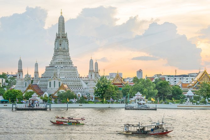 Private Tour - Top 3 Major Monuments (Grand Palace, Wat Pho, Wat Arun) - Wat Arun and its porcelain-covered spire