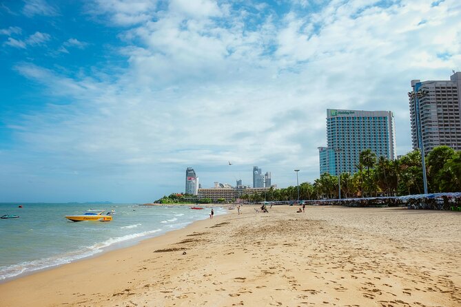 Private Transfer Between Bangkok and Pattaya by Comfortable SUV - From the airport gates to your SUV