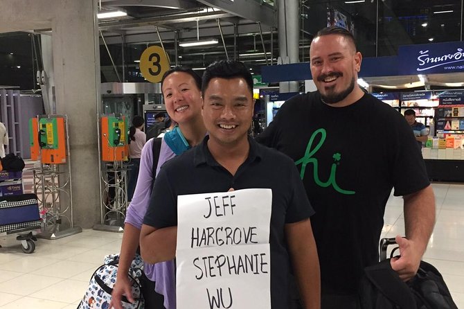 Private transfer from BKK airport to Bangkok City - Finding your representative after immigration