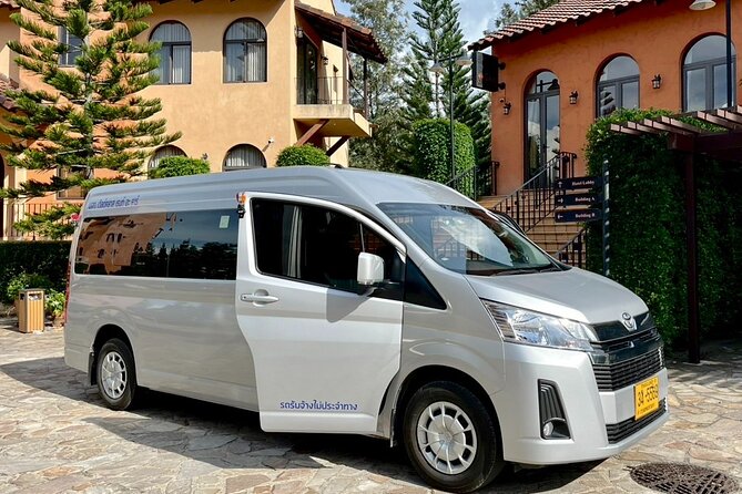 Private Transfer from Hotel to Bangkok Airport incl. tollway - A hotel pickup that removes the airport guesswork