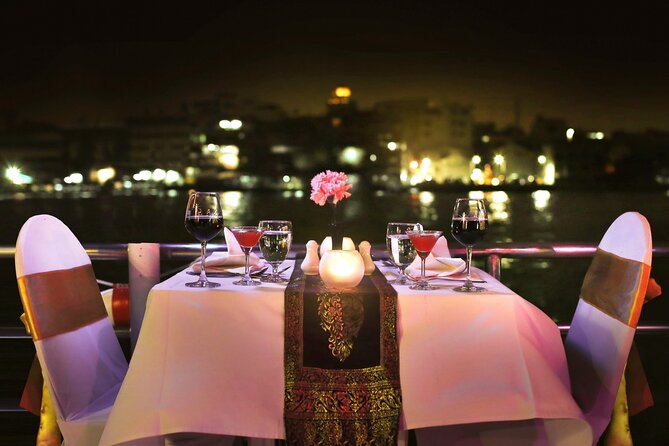 River Star Princess Dinner Cruise: Bangkok Chao Phraya River - Wat Arun, the temple that earns its place on the route