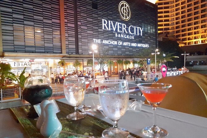 River Star Princess Dinner Cruise: Bangkok Chao Phraya River - Buffet dining, entertainment, and the mood on board