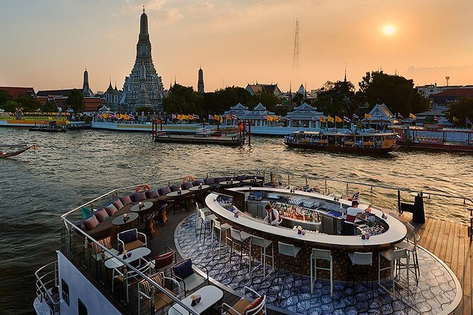Saffron Luxury Dinner Cruise: A Journey on the River of Kings - Why dine on the Chao Phraya at night