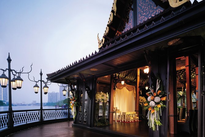 Shangri-La Hotel's Salathip Thai Restaurant Experience - The best way to set your expectations